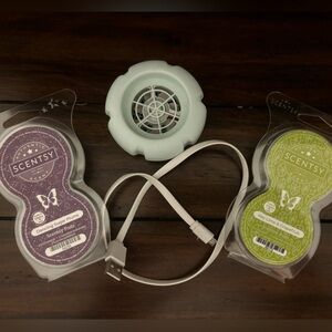 Scentsy mini fan diffuser n 2 packs of pods